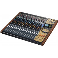 TASCAM Model 24 TASCAM Model 24